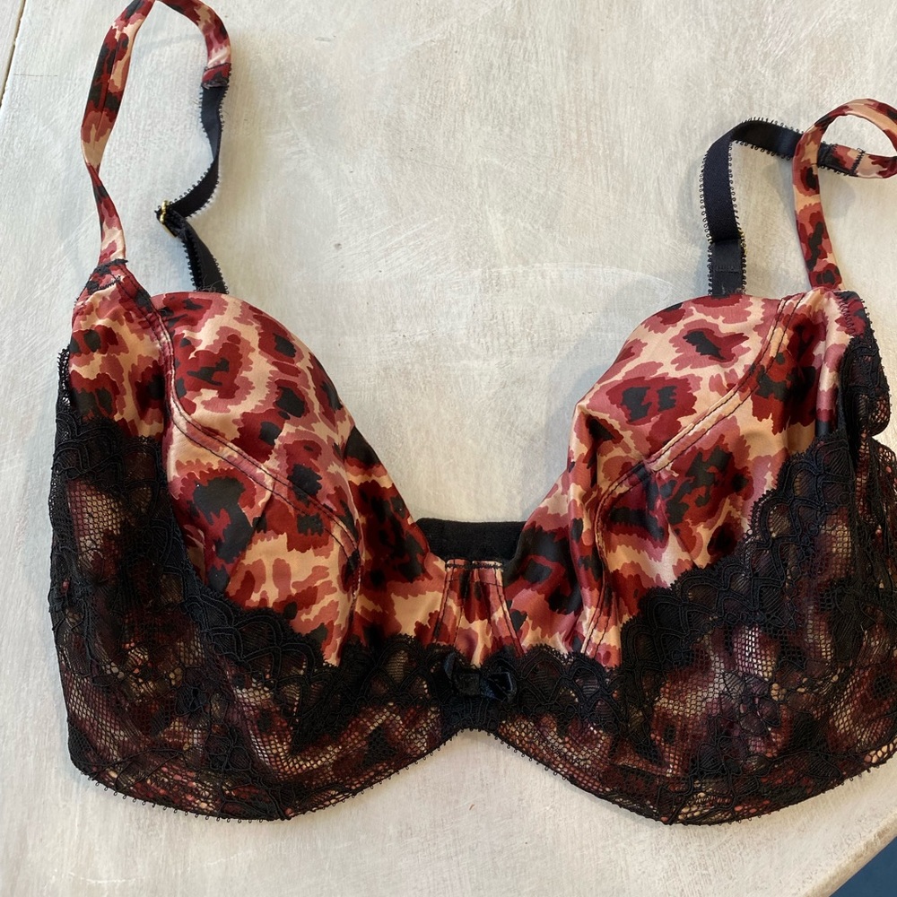 Gossard Beautiful, black, pink and burgundy underwire animal print bra
